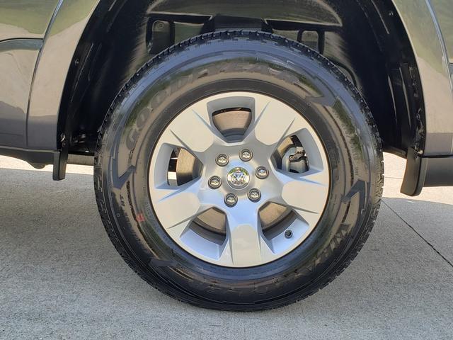 new 2025 Ram 1500 car, priced at $56,555