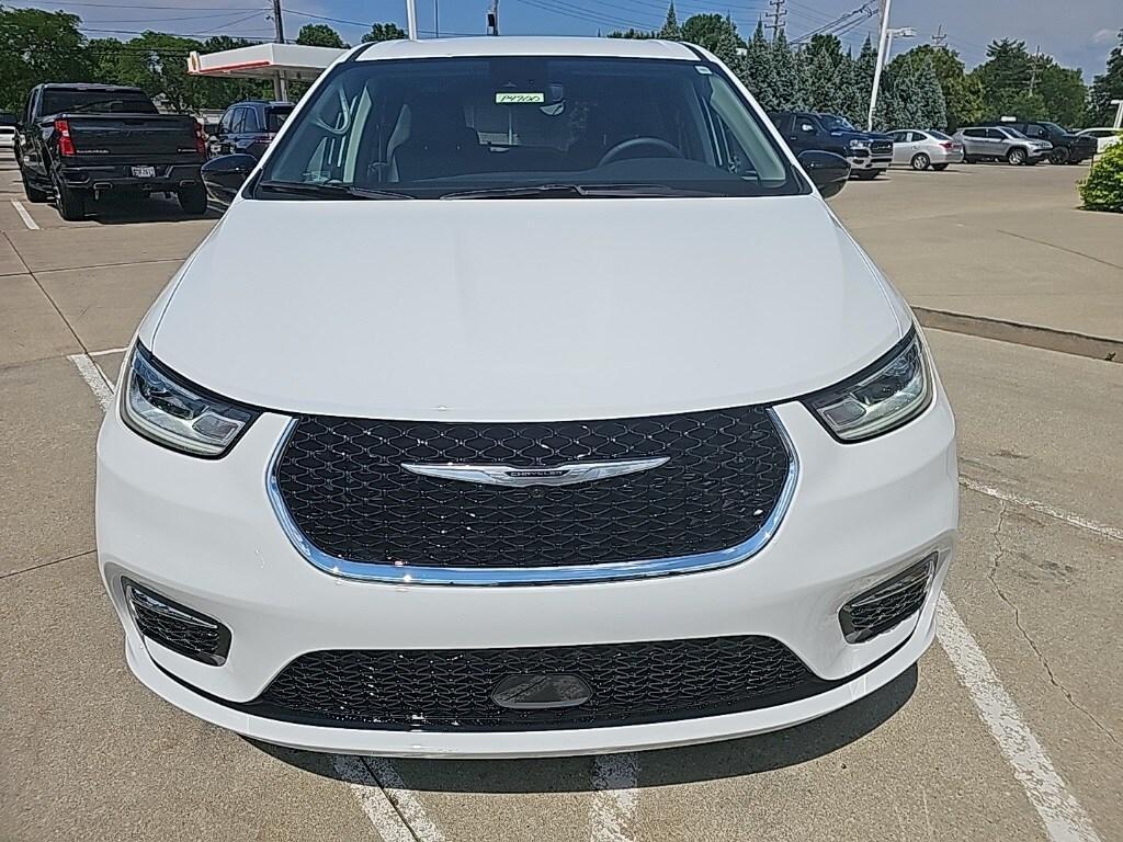 used 2024 Chrysler Pacifica car, priced at $39,681