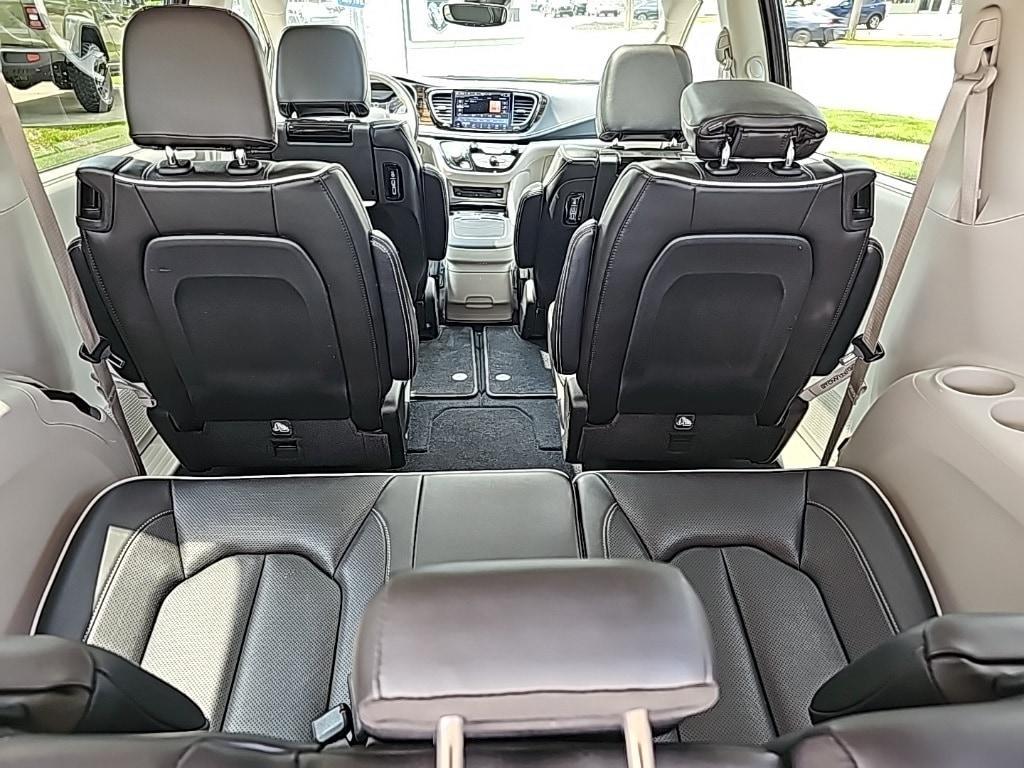 used 2021 Chrysler Pacifica car, priced at $38,481