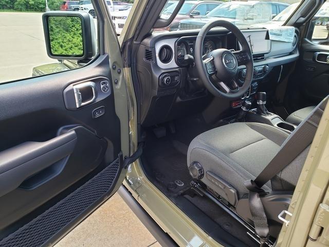 new 2025 Jeep Gladiator car, priced at $48,235