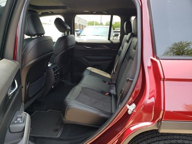 new 2025 Jeep Grand Cherokee car, priced at $46,875