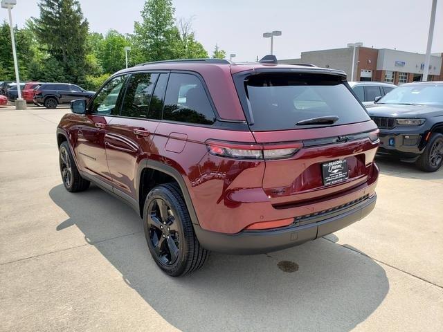 new 2025 Jeep Grand Cherokee car, priced at $46,875