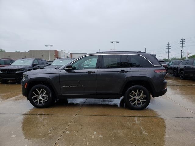 new 2025 Jeep Grand Cherokee car, priced at $46,495