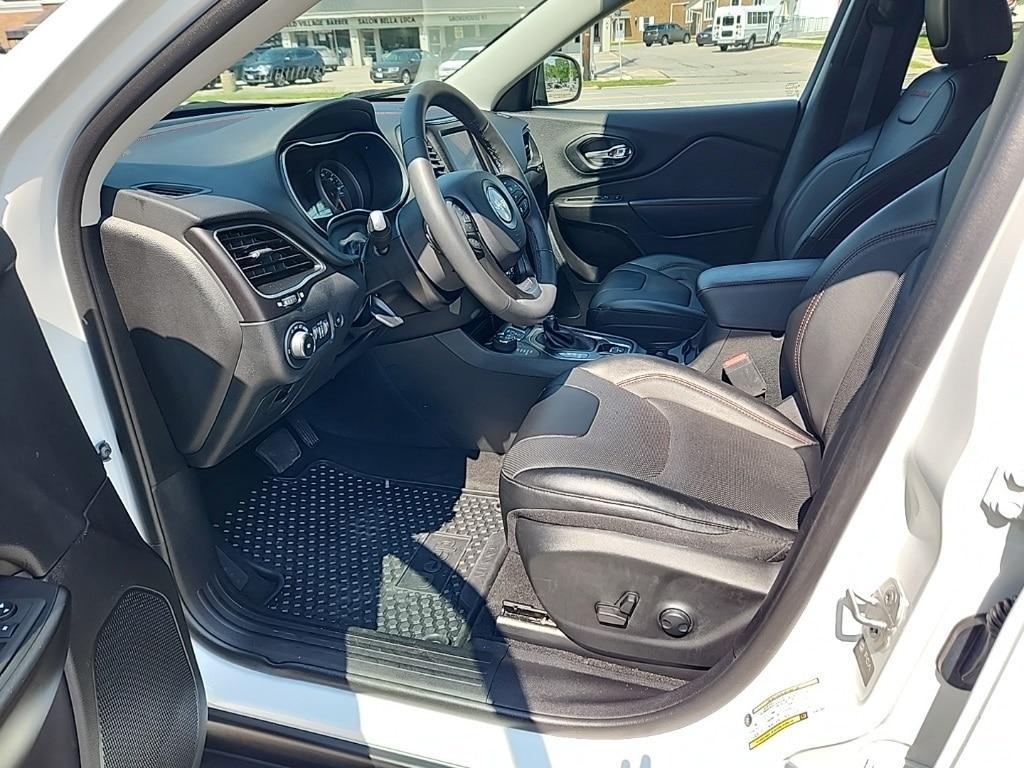 used 2022 Jeep Cherokee car, priced at $31,981