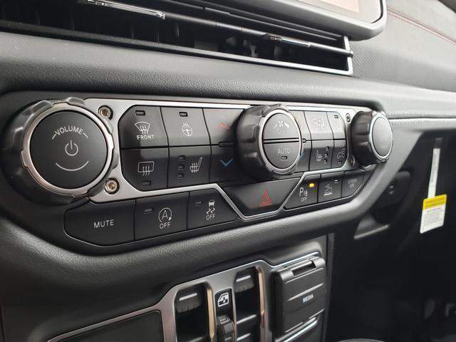 new 2025 Jeep Gladiator car, priced at $63,345