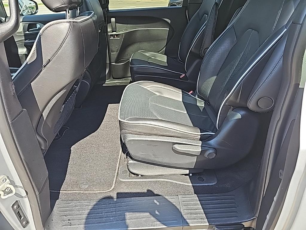 used 2024 Chrysler Pacifica Hybrid car, priced at $37,881