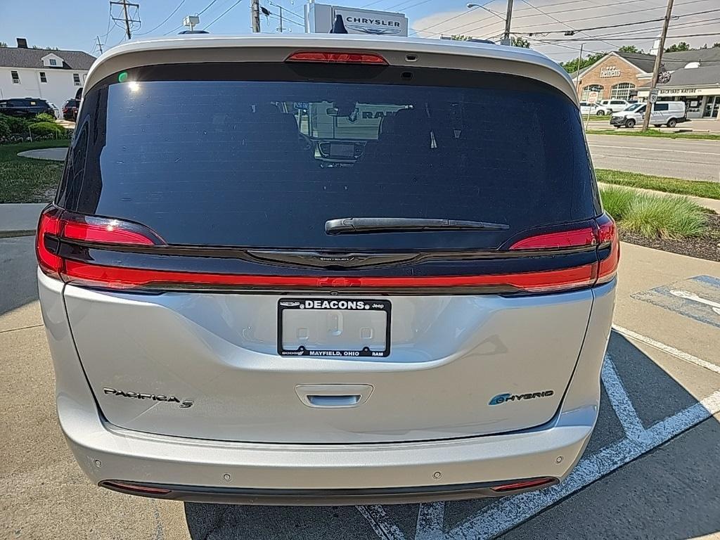 used 2024 Chrysler Pacifica Hybrid car, priced at $37,881