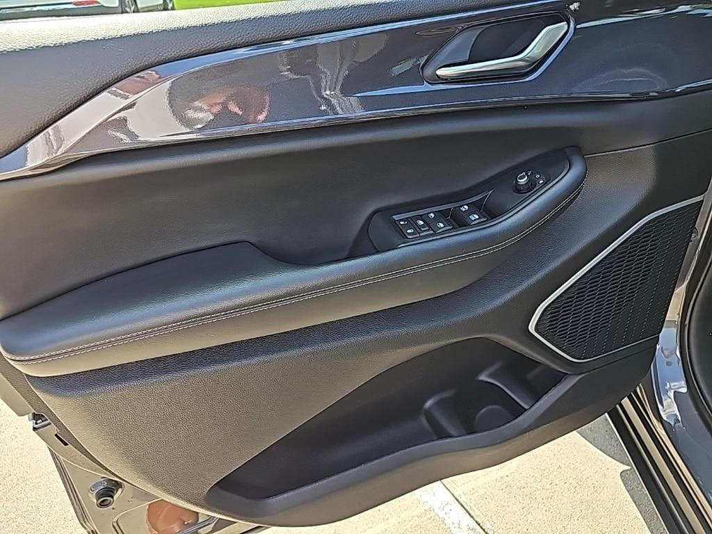 used 2022 Jeep Grand Cherokee L car, priced at $30,481