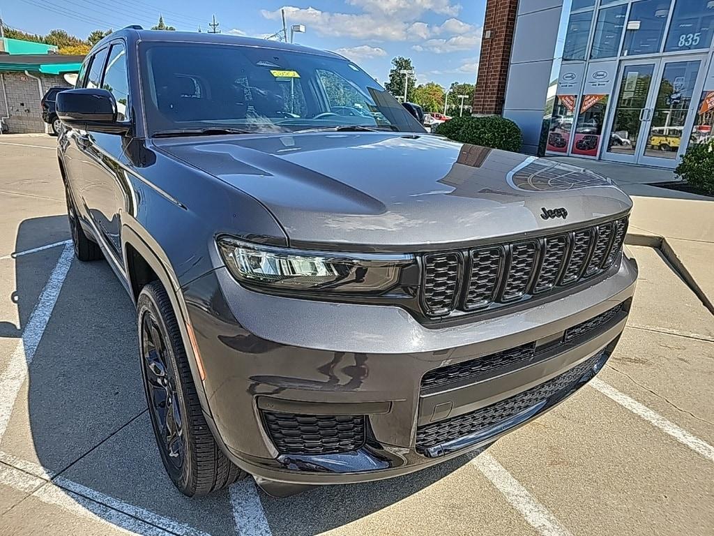 used 2022 Jeep Grand Cherokee L car, priced at $30,481