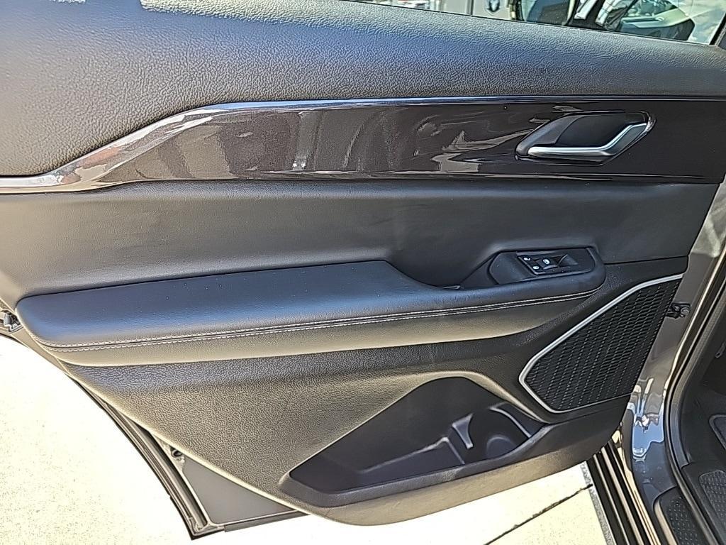 used 2022 Jeep Grand Cherokee L car, priced at $30,481