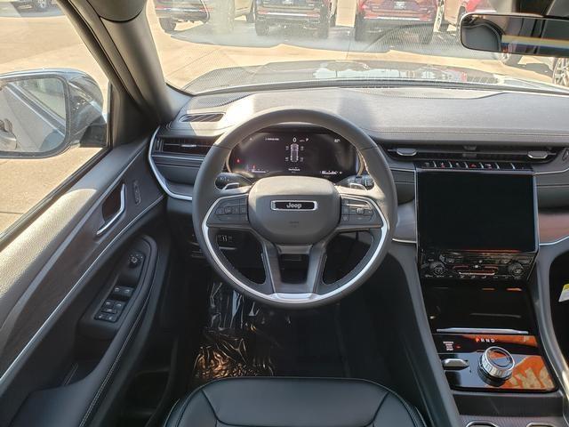 new 2025 Jeep Grand Cherokee car, priced at $44,495