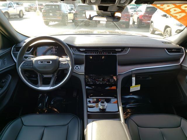 new 2025 Jeep Grand Cherokee car, priced at $44,495