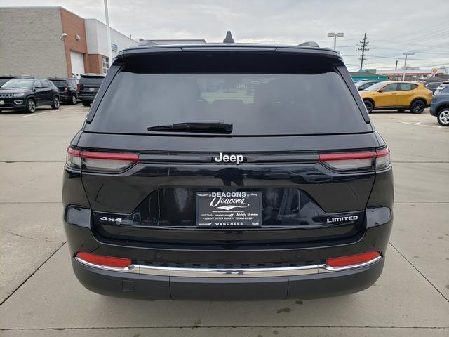 new 2025 Jeep Grand Cherokee car, priced at $46,000