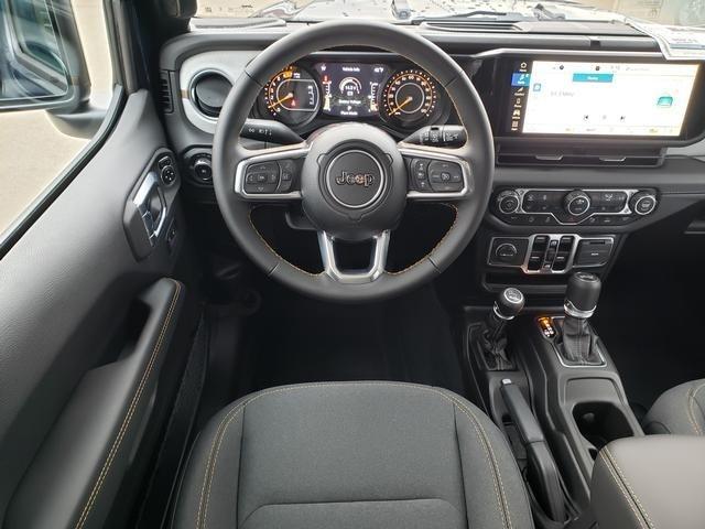 new 2025 Jeep Wrangler car, priced at $55,915