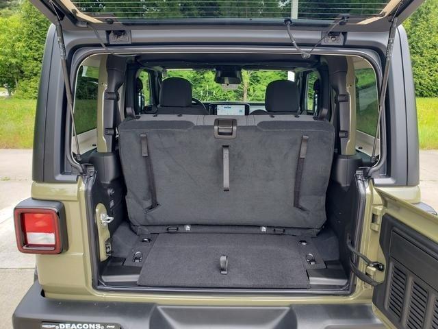new 2025 Jeep Wrangler car, priced at $45,305