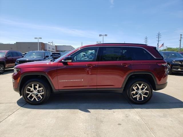 new 2025 Jeep Grand Cherokee car, priced at $47,565