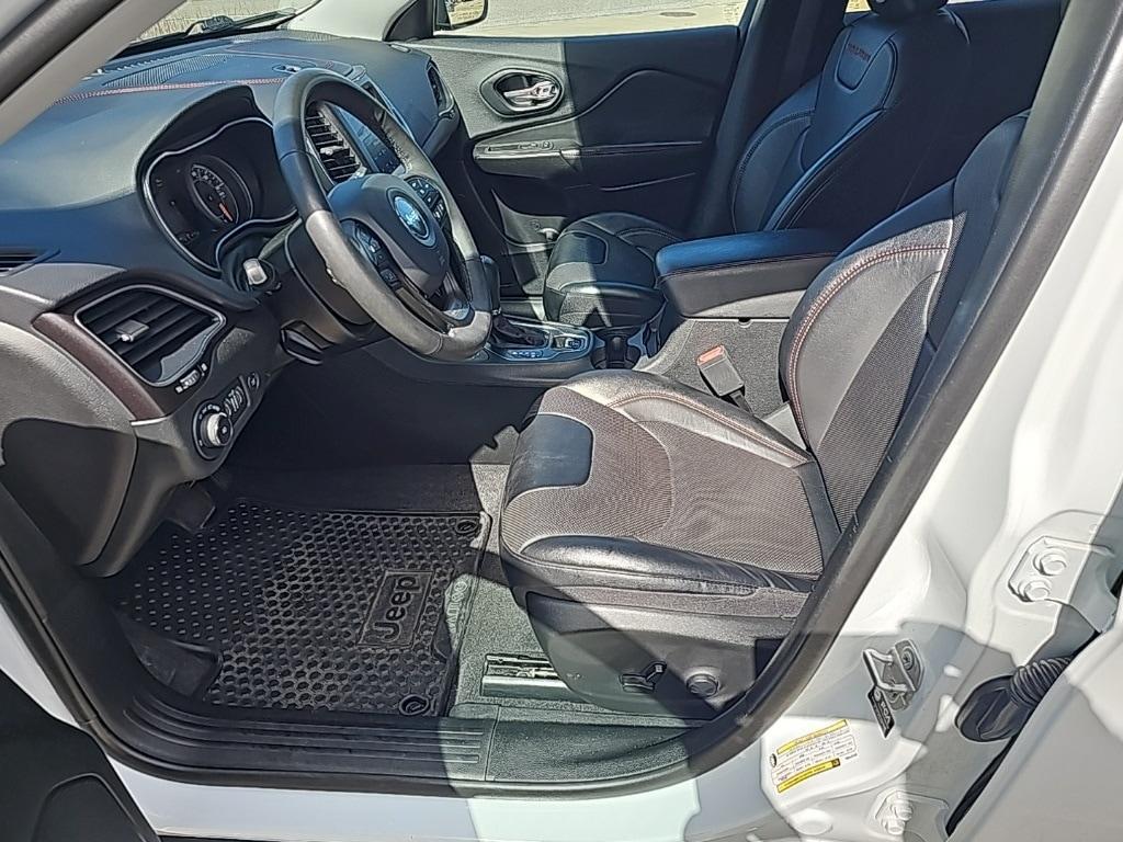 used 2022 Jeep Cherokee car, priced at $26,981