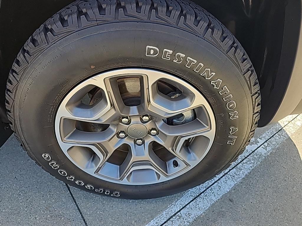 used 2022 Jeep Cherokee car, priced at $26,981