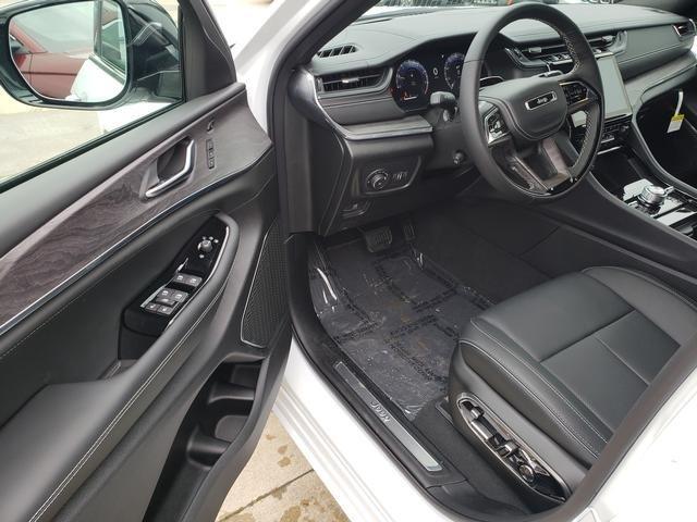 new 2025 Jeep Grand Cherokee car, priced at $68,430