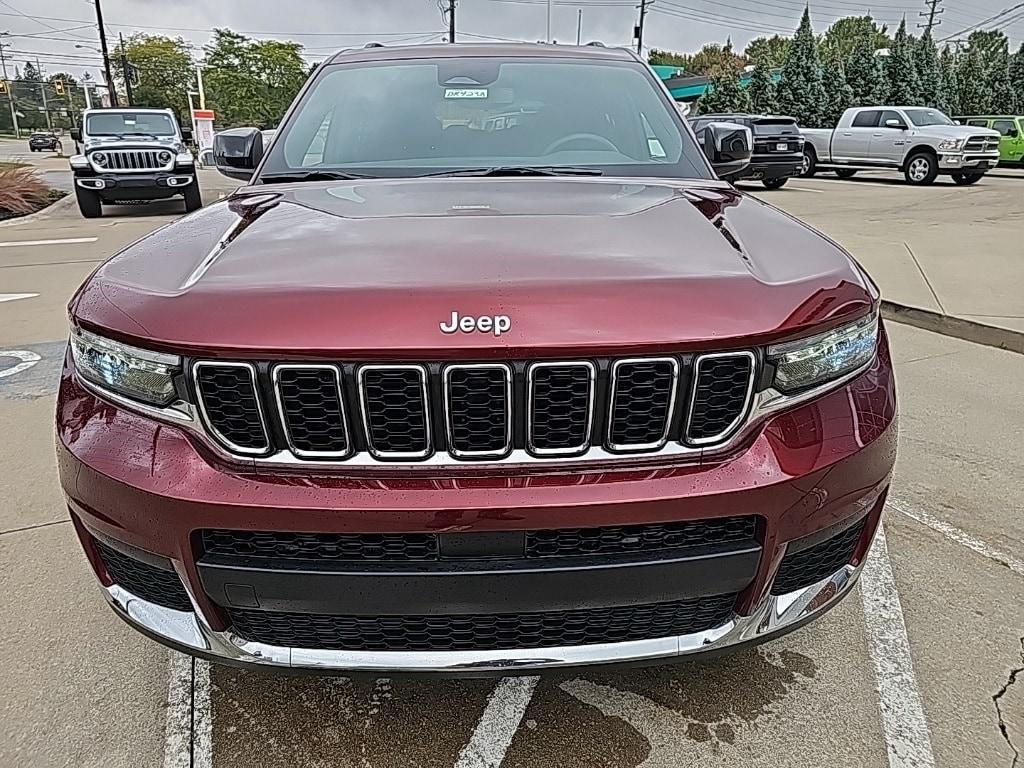 used 2024 Jeep Grand Cherokee L car, priced at $35,981