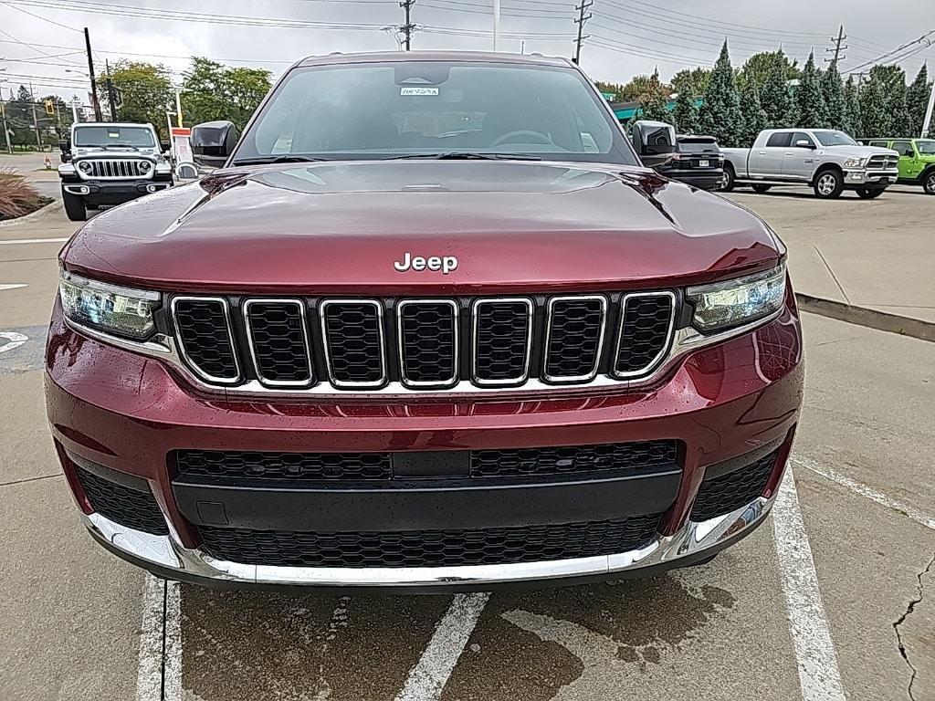 used 2024 Jeep Grand Cherokee L car, priced at $35,981