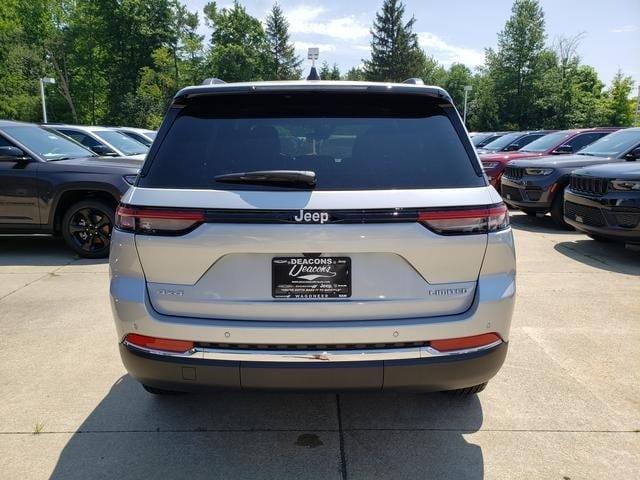 new 2025 Jeep Grand Cherokee car, priced at $45,377