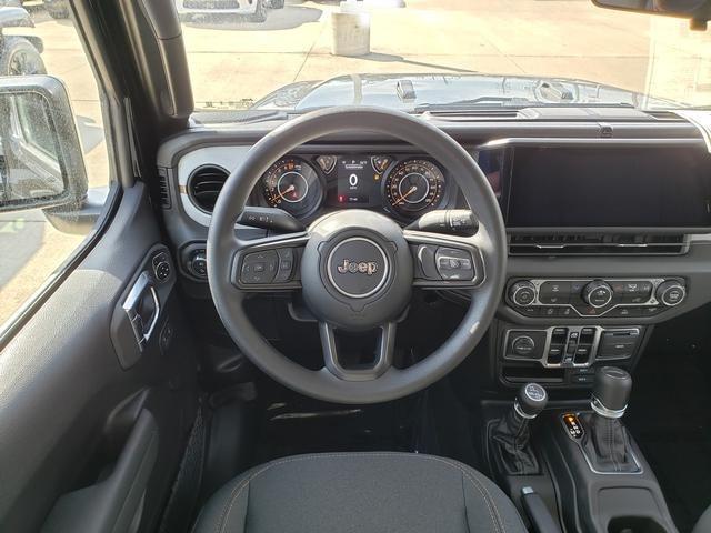 new 2025 Jeep Gladiator car, priced at $45,530