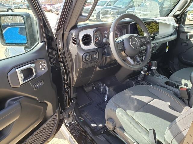 new 2025 Jeep Gladiator car, priced at $43,653