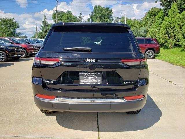 new 2025 Jeep Grand Cherokee car, priced at $44,495