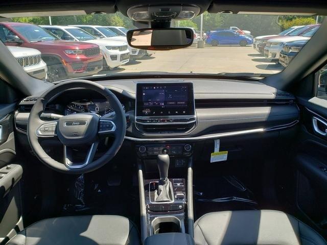 new 2025 Jeep Compass car, priced at $38,217