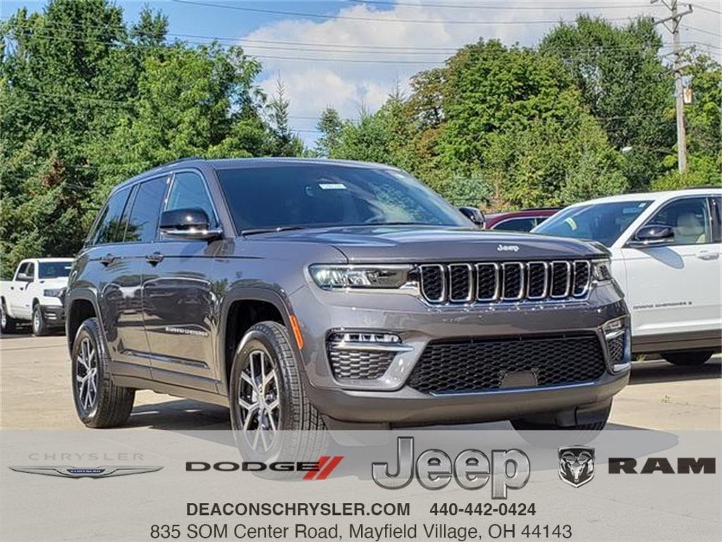 new 2025 Jeep Grand Cherokee car, priced at $45,490