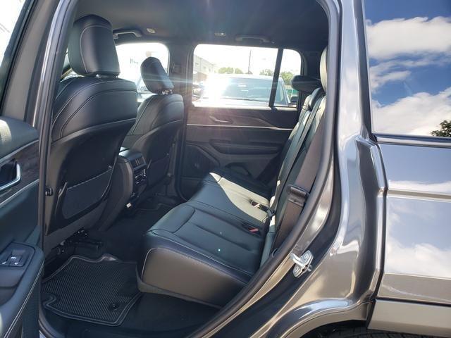 new 2025 Jeep Grand Cherokee car, priced at $45,490