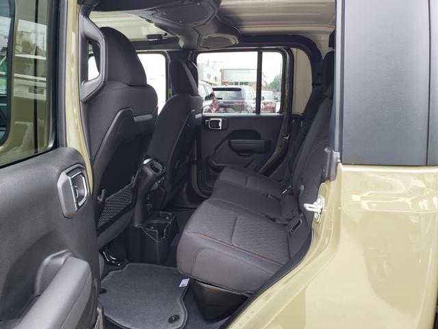 new 2025 Jeep Gladiator car, priced at $55,923