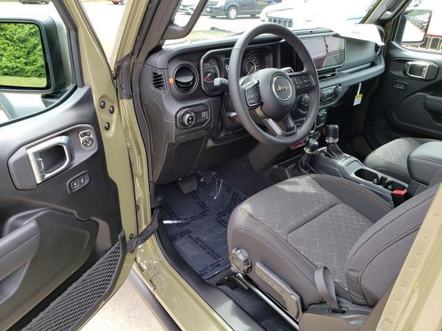 new 2025 Jeep Gladiator car, priced at $55,923