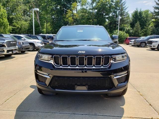 new 2025 Jeep Grand Cherokee car, priced at $47,565