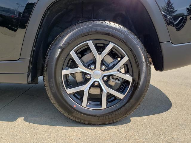 new 2025 Jeep Grand Cherokee car, priced at $47,565