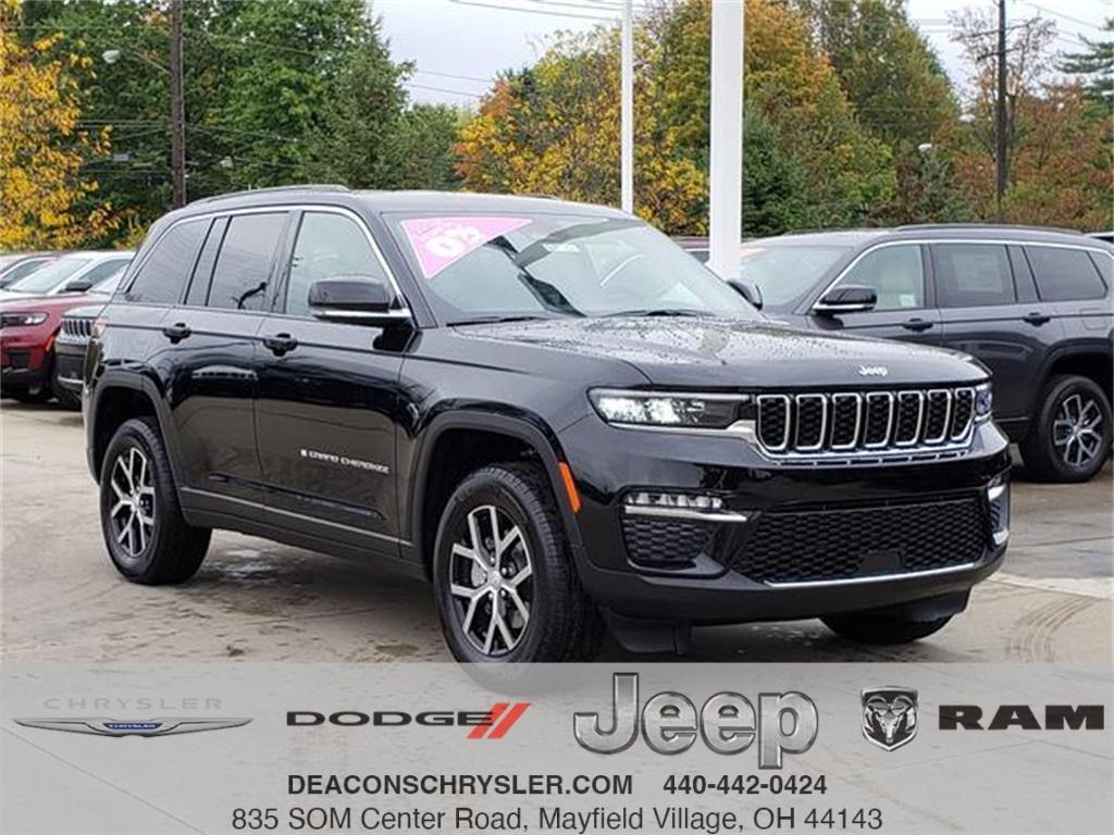 new 2025 Jeep Grand Cherokee car, priced at $44,495
