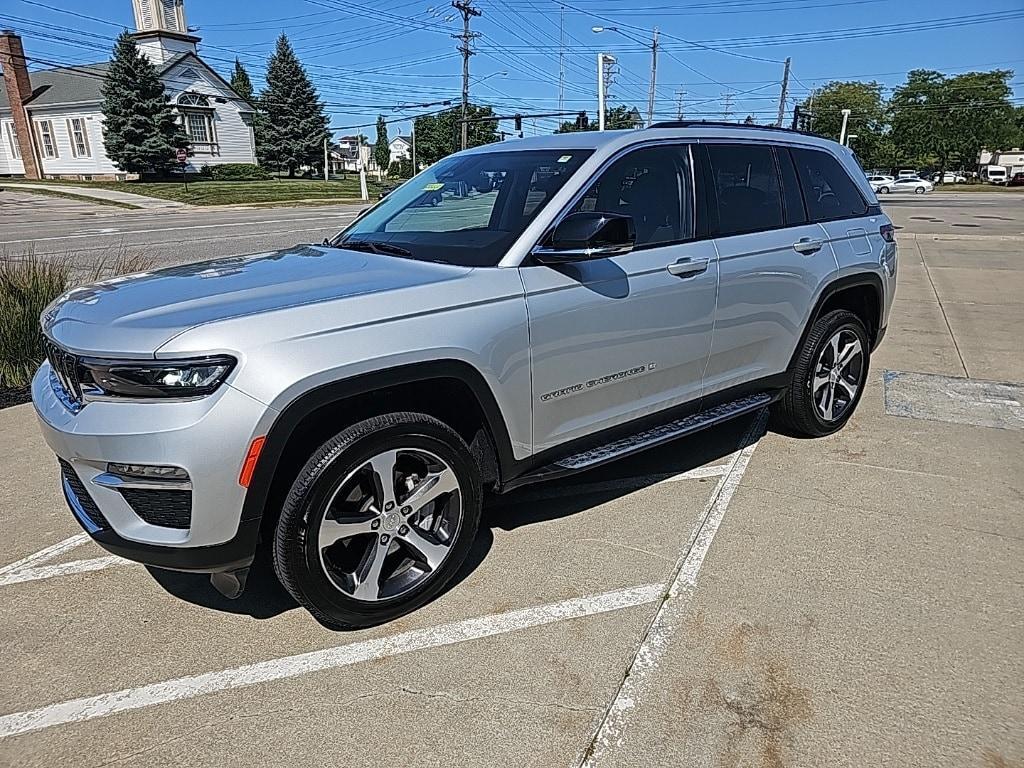 used 2023 Jeep Grand Cherokee car, priced at $36,981