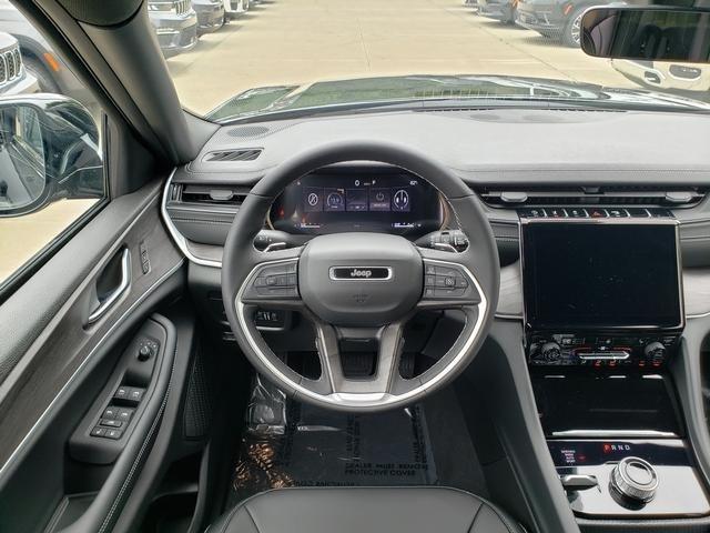 new 2025 Jeep Grand Cherokee L car, priced at $51,110