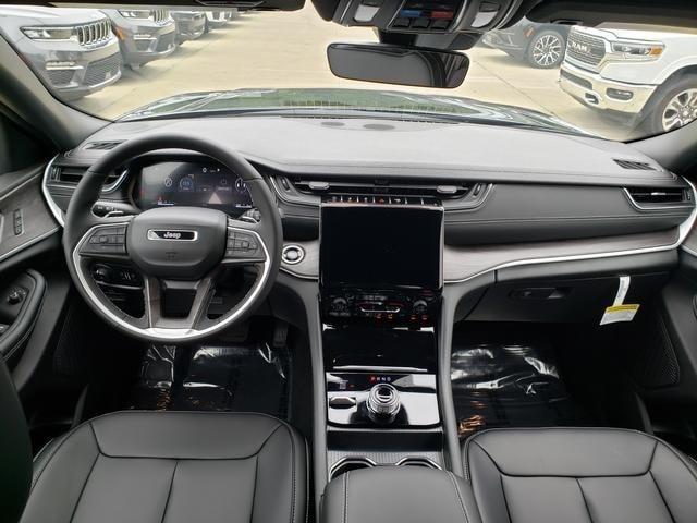 new 2025 Jeep Grand Cherokee L car, priced at $51,110