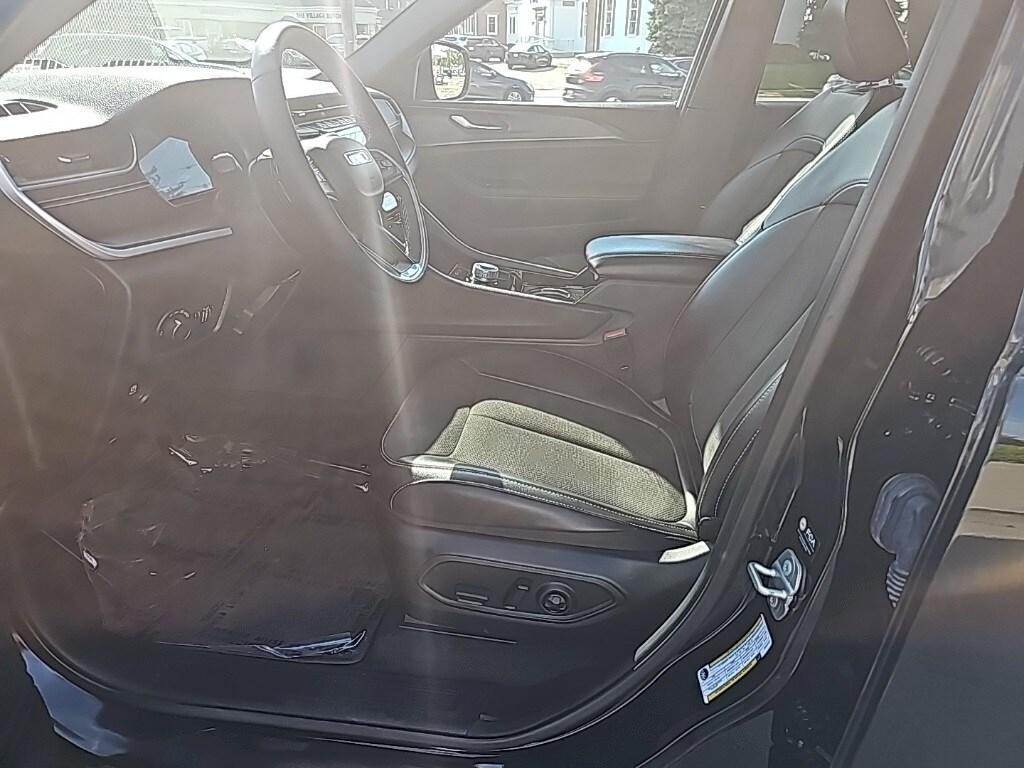 used 2023 Jeep Grand Cherokee car, priced at $39,481
