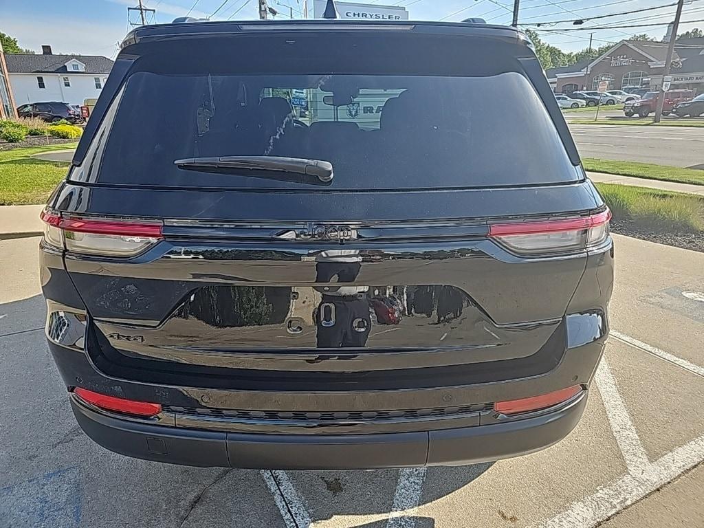 used 2023 Jeep Grand Cherokee car, priced at $39,481