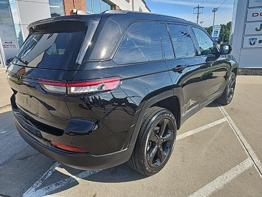 used 2023 Jeep Grand Cherokee car, priced at $39,481