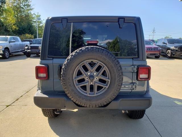 new 2025 Jeep Wrangler car, priced at $51,670