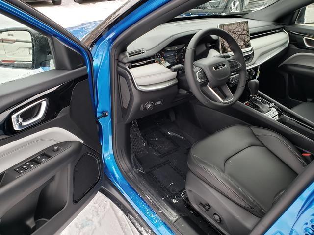 new 2025 Jeep Compass car, priced at $33,435