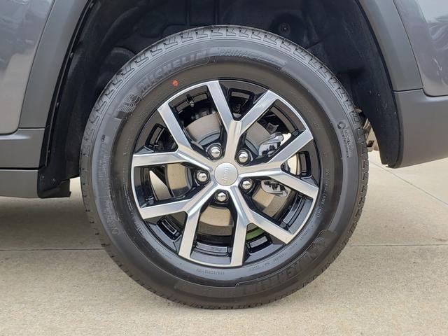 new 2025 Jeep Grand Cherokee car, priced at $46,495