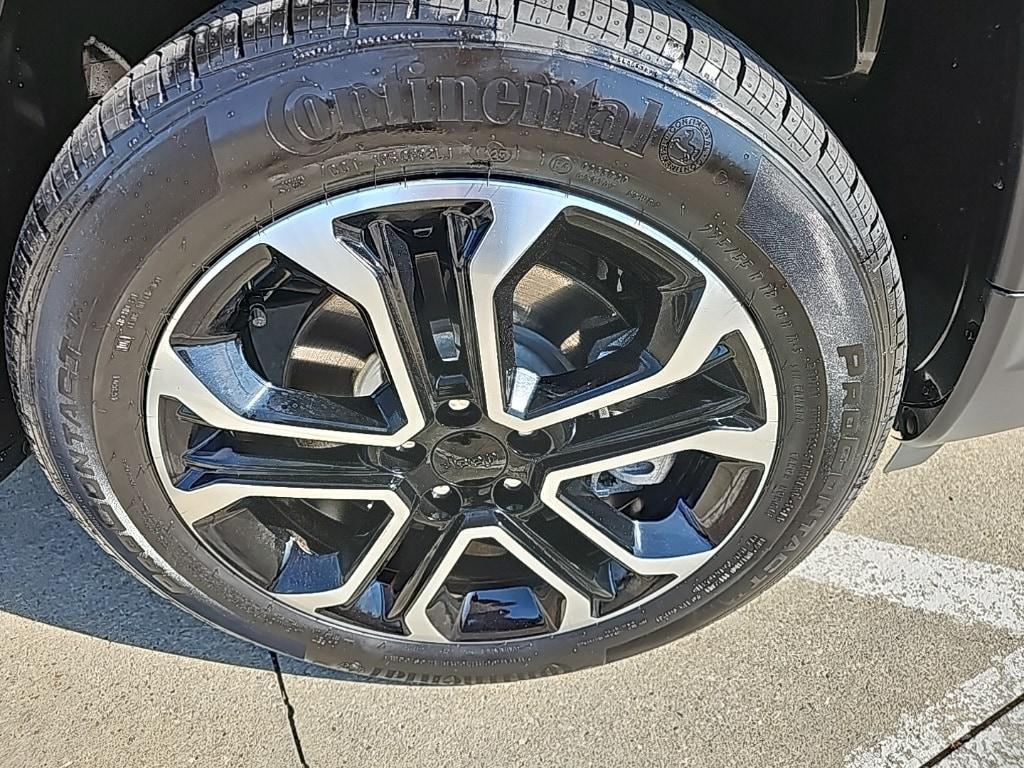 used 2023 Jeep Compass car, priced at $23,981