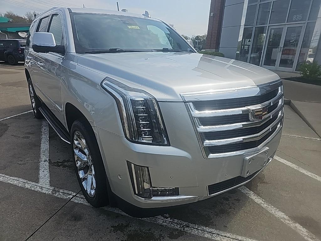 used 2020 Cadillac Escalade car, priced at $44,981
