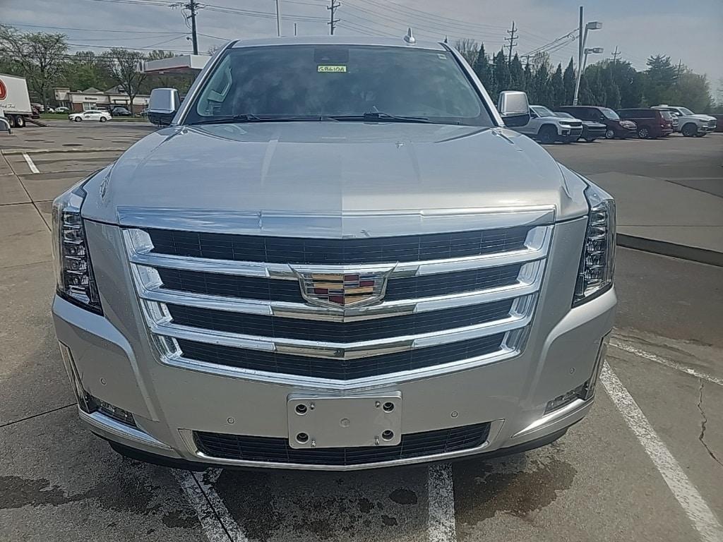 used 2020 Cadillac Escalade car, priced at $44,981