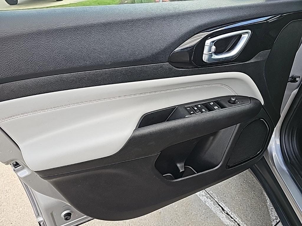 used 2023 Jeep Compass car, priced at $24,681